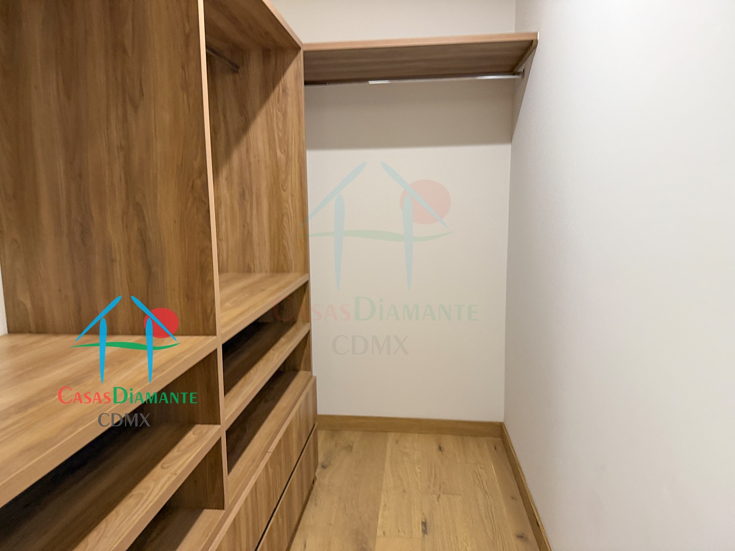 Las Aguilas Ursus AJA - Recámara uno 12